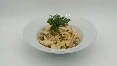 Fettuccine Alfredo