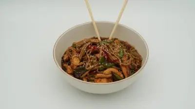 Tavuklu Pat Tai