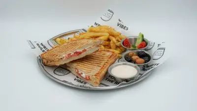 Beyaz Peynirli Tost